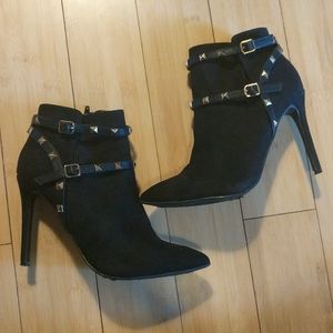 Black high heel booties !!BOGO 1/2 off!!